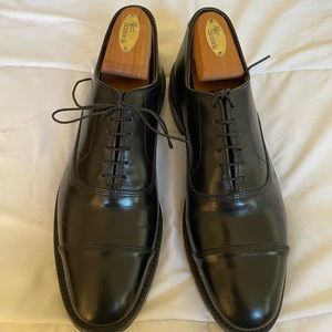 Park Avenue Allen Edmonds Leather Oxfords (size 8.5C)
